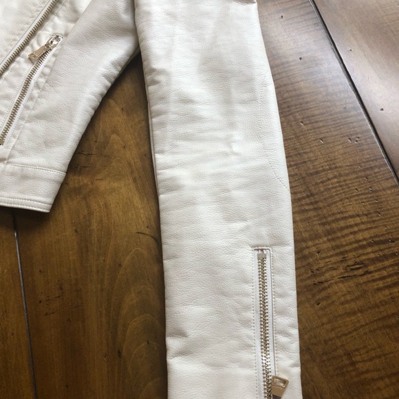 Leather Jacket - Picture 5 of 6